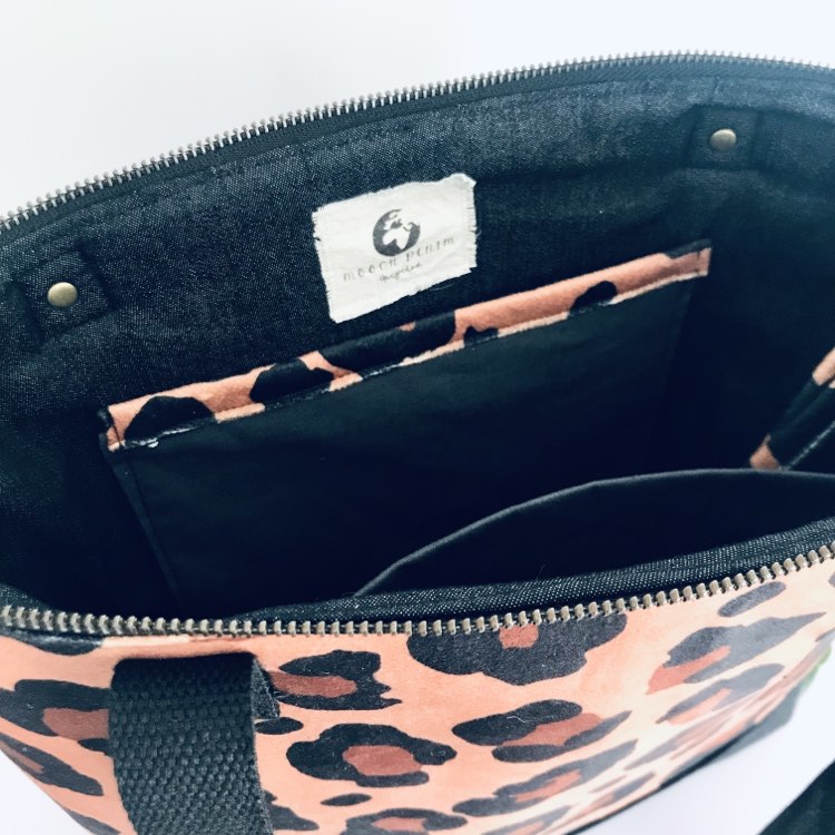 Padded tote bag - remnant leopard faux suede x black denim
